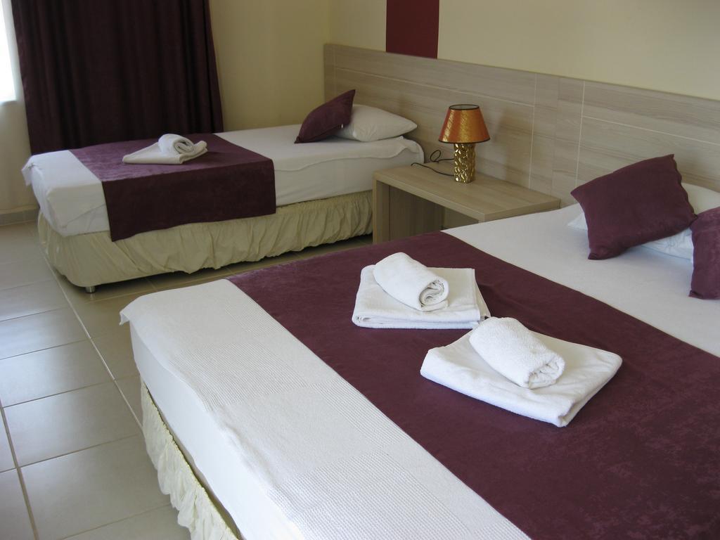 As Queen Beach Hotel Kızılot Zimmer foto