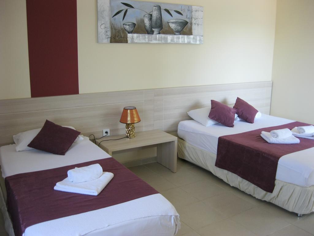 As Queen Beach Hotel Kızılot Zimmer foto