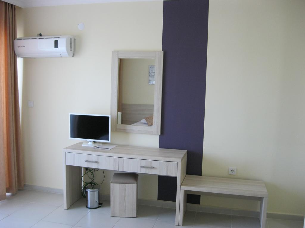 As Queen Beach Hotel Kızılot Zimmer foto