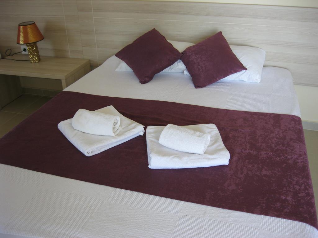 As Queen Beach Hotel Kızılot Zimmer foto