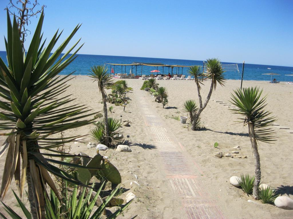 As Queen Beach Hotel Kızılot Exterior foto