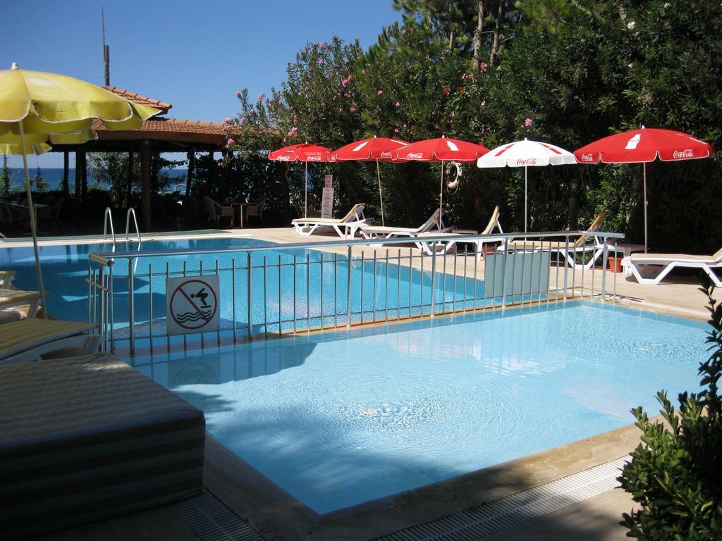 As Queen Beach Hotel Kızılot Exterior foto