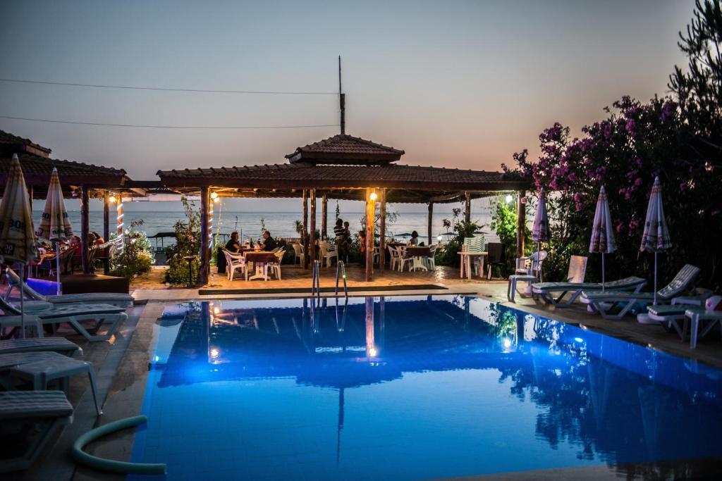As Queen Beach Hotel Kızılot Exterior foto
