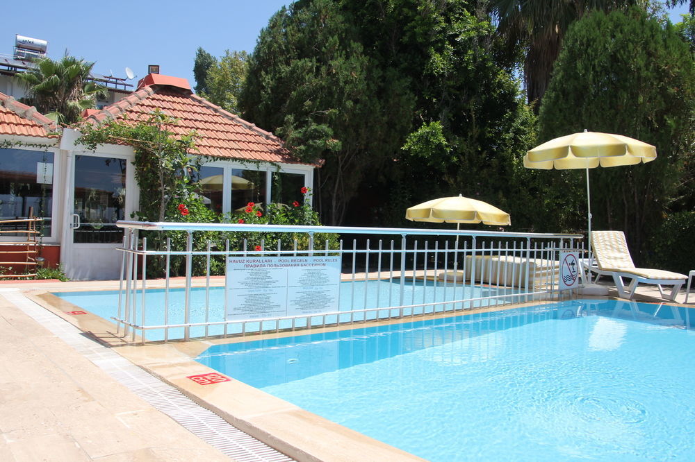 As Queen Beach Hotel Kızılot Exterior foto